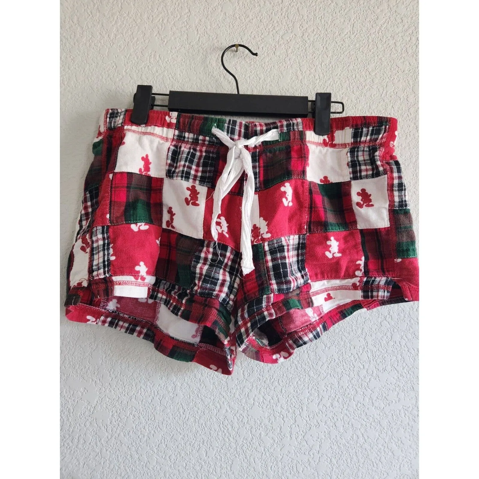 Disney Womens Sz M Pajama Shorts Mickey Mouse Red patchwork Disneyland